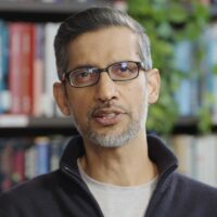 Le PDG de Google, Sundar Pichai, considère que la recherche est absorbée par la couche agentique